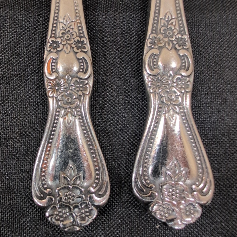 Rogers & Co Stainless Korea Floral Ornate Dinner Knives Set of 5 - Picture 2 of 3